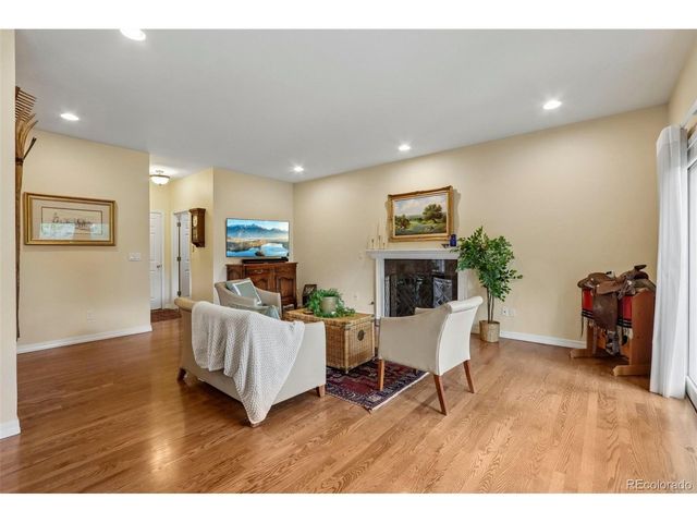 7154 Burgundy Dr, Niwot, CO 80503