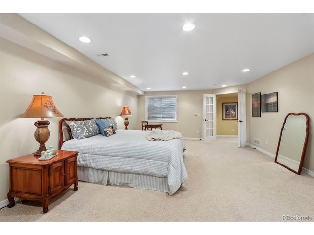 7154 Burgundy Dr, Niwot, CO 80503