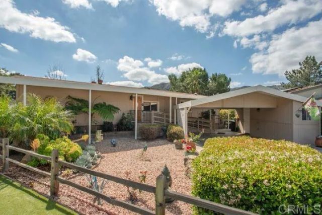 8975 Lawrence Welk 284, Escondido, CA 92026