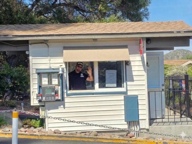 8975 Lawrence Welk 284, Escondido, CA 92026