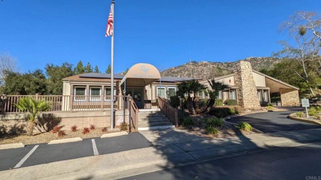 8975 Lawrence Welk 284, Escondido, CA 92026