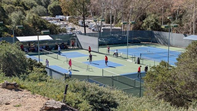 8975 Lawrence Welk 284, Escondido, CA 92026