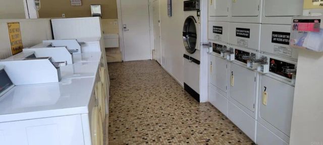 8975 Lawrence Welk 284, Escondido, CA 92026