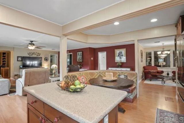 8975 Lawrence Welk 284, Escondido, CA 92026