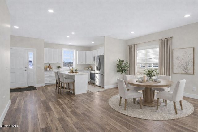 3 Elena Court, Halfmoon, NY 12118