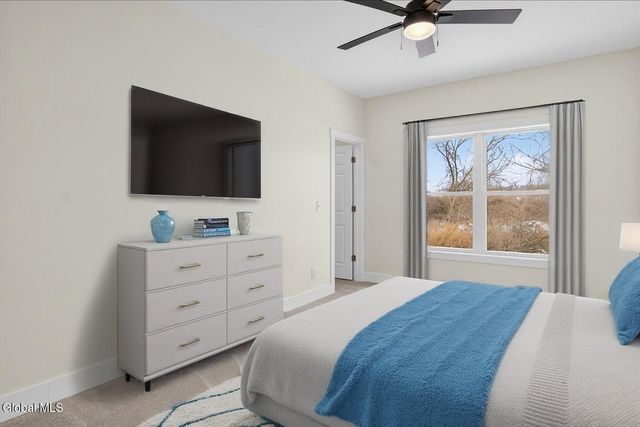 3 Elena Court, Halfmoon, NY 12118