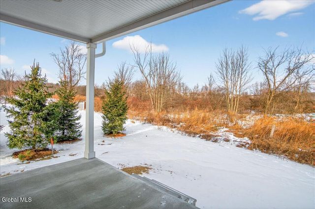 3 Elena Court, Halfmoon, NY 12118