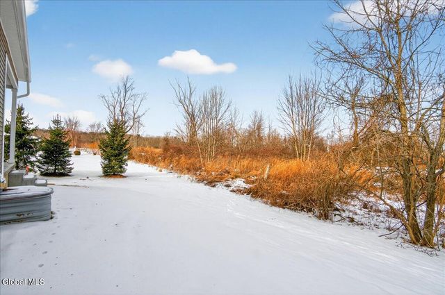 3 Elena Court, Halfmoon, NY 12118