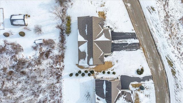 3 Elena Court, Halfmoon, NY 12118