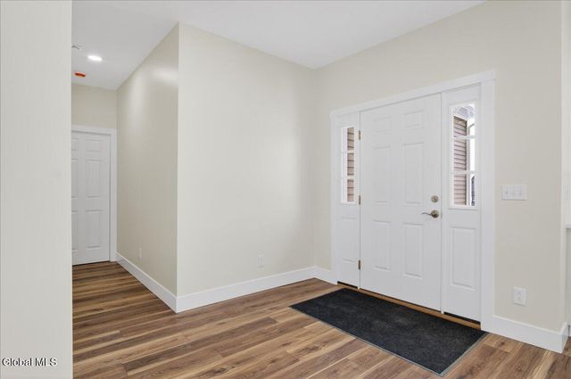 3 Elena Court, Halfmoon, NY 12118