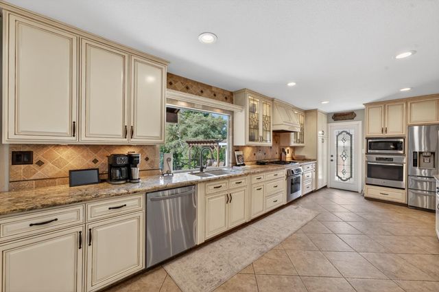 8570 Gunner Way, Fair Oaks, CA 95628