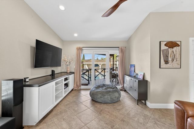 8570 Gunner Way, Fair Oaks, CA 95628