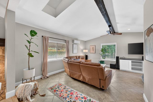 8570 Gunner Way, Fair Oaks, CA 95628