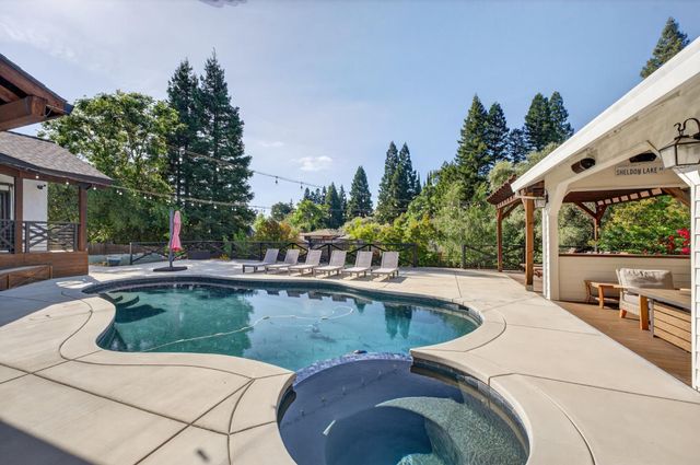 8570 Gunner Way, Fair Oaks, CA 95628