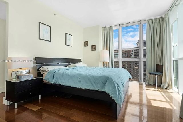 950 Brickell Bay Dr 3710, Miami, FL 33131