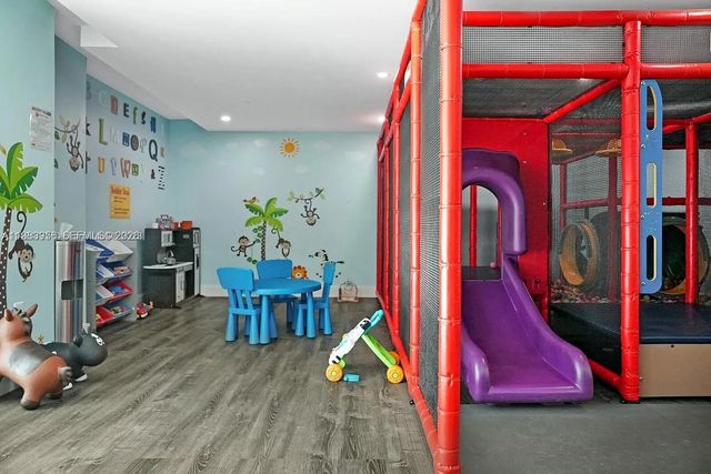 950 Brickell Bay Dr 3710, Miami, FL 33131