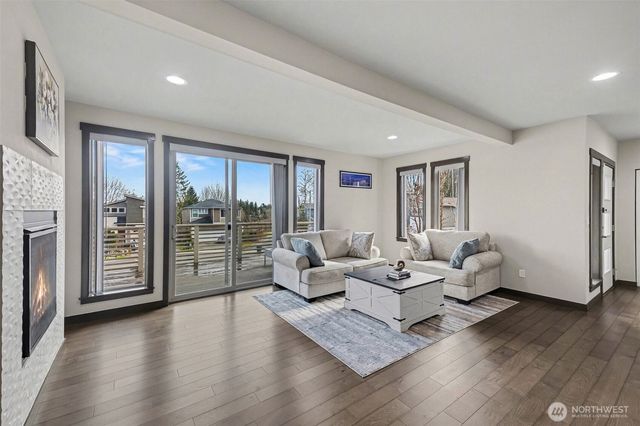 18320 3rd Drive SE, Bothell, WA 98012