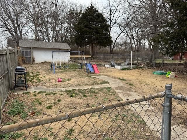 11100 E 11th Street S, Independence, MO 64054