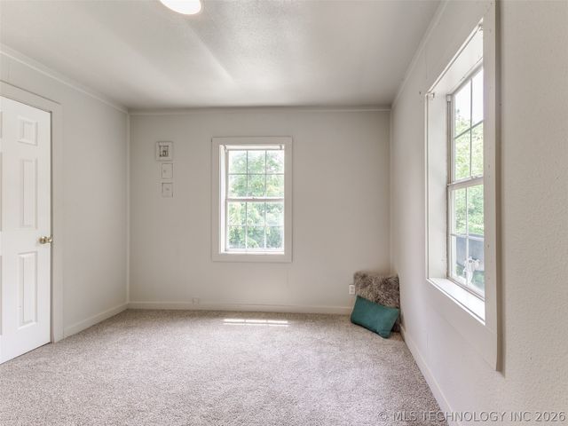 1028 Valley Drive, Sand Springs, OK 74063