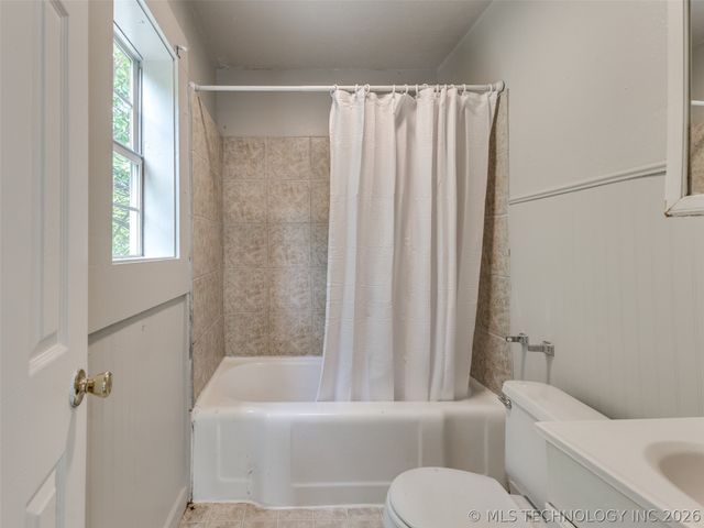 1028 Valley Drive, Sand Springs, OK 74063