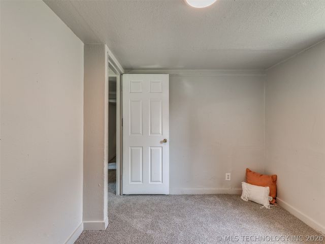 1028 Valley Drive, Sand Springs, OK 74063