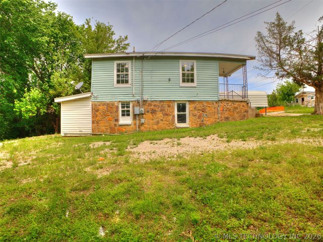 1028 Valley Drive, Sand Springs, OK 74063