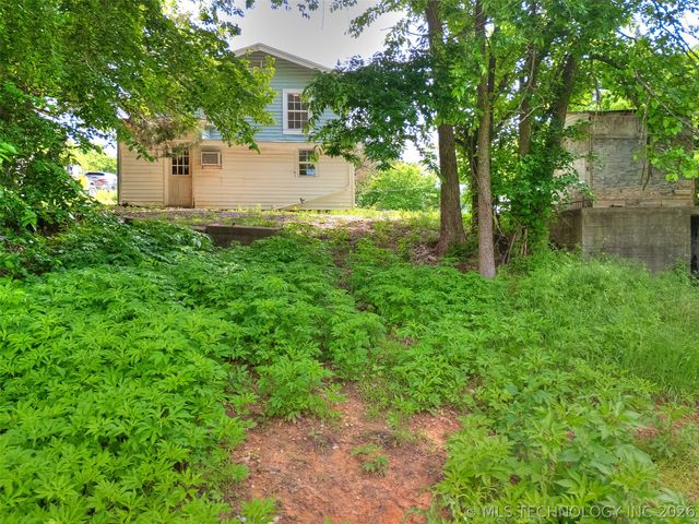 1028 Valley Drive, Sand Springs, OK 74063