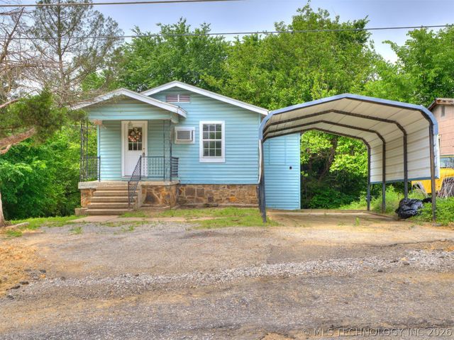 1028 Valley Drive, Sand Springs, OK 74063