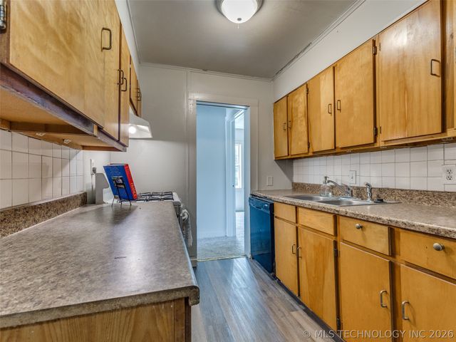 1028 Valley Drive, Sand Springs, OK 74063