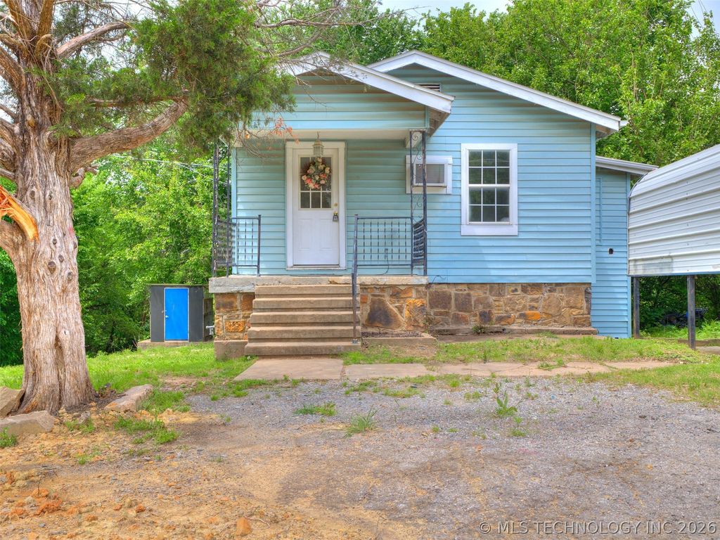 1028 Valley Drive, Sand Springs, OK 74063