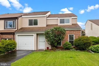 14 LOG POND DR, Horsham, PA 19044