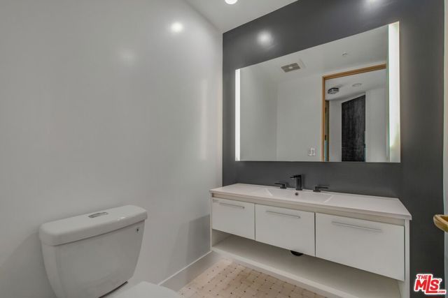 10490 Wilshire Boulevard 1102, Los Angeles, CA 90024