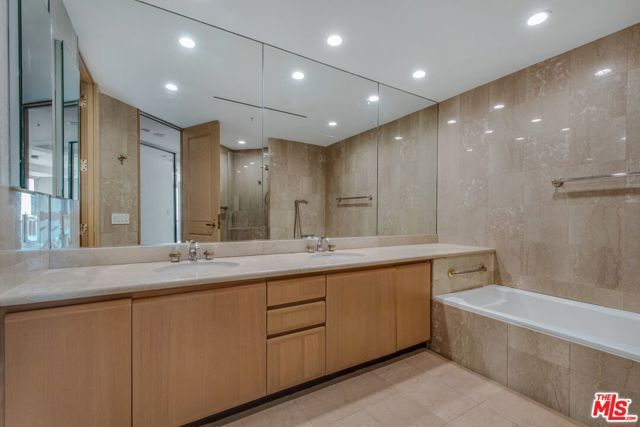 10490 Wilshire Boulevard 1102, Los Angeles, CA 90024