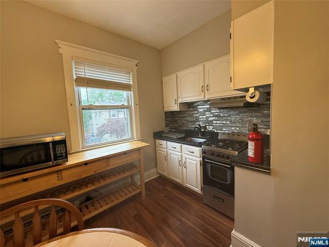 29 Pine Street 2, Lodi, NJ 07644