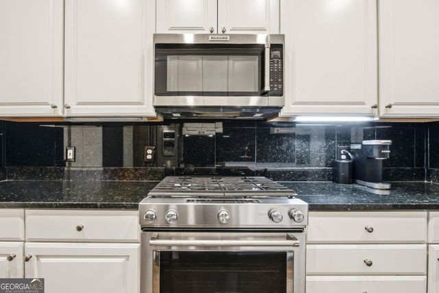 77 Peachtree Place NE 201, Atlanta, GA 30309