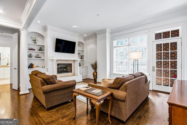 77 Peachtree Place NE 201, Atlanta, GA 30309