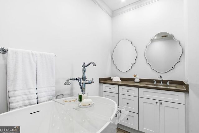 77 Peachtree Place NE 201, Atlanta, GA 30309