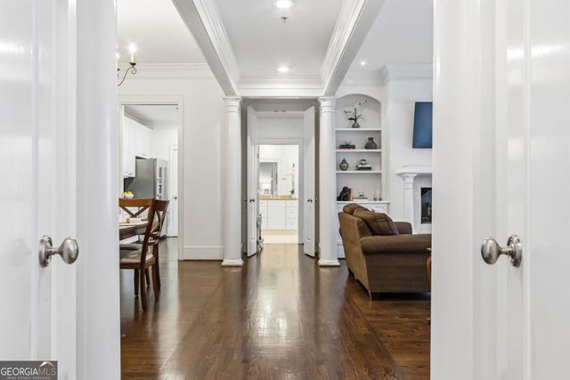 77 Peachtree Place NE 201, Atlanta, GA 30309