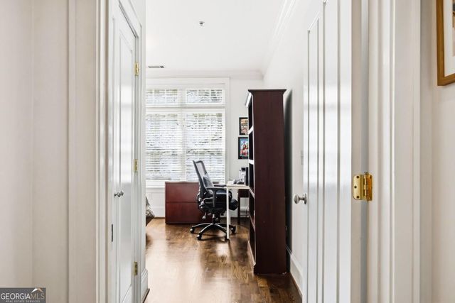 77 Peachtree Place NE 201, Atlanta, GA 30309