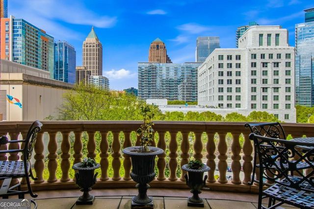 77 Peachtree Place NE 201, Atlanta, GA 30309