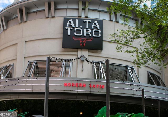 77 Peachtree Place NE 201, Atlanta, GA 30309