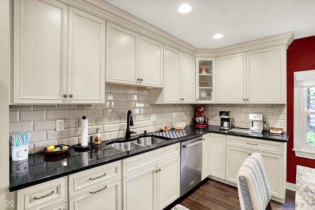 4371 N Banta Road, Bargersville, IN 46106