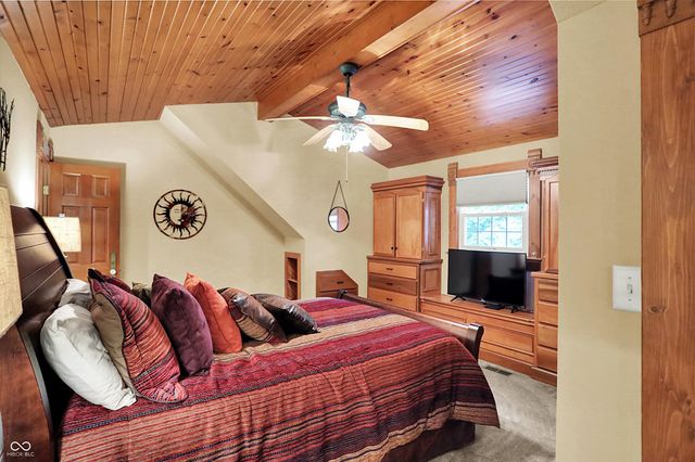 4371 N Banta Road, Bargersville, IN 46106