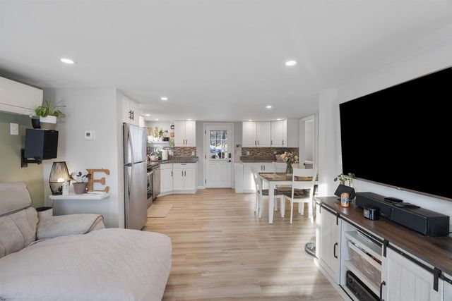 402 Daniel Webster Highway, Merrimack, NH 03054