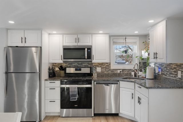 402 Daniel Webster Highway, Merrimack, NH 03054