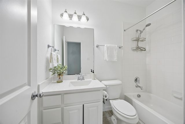 413 Lake Livingston Trail, Mckinney, TX 75071