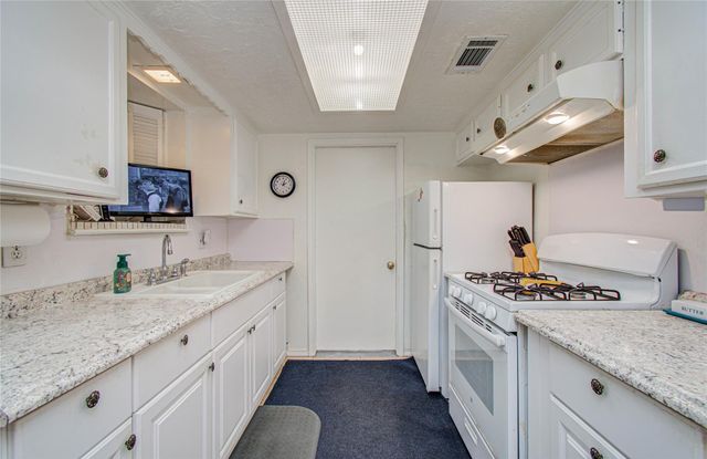 9223 Rockcliff Drive, Houston, TX 77037