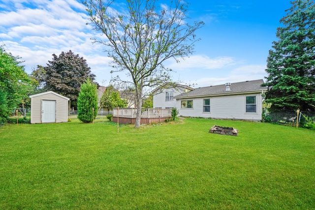 304 Sutherland Lane, Bloomingdale, IL 60108