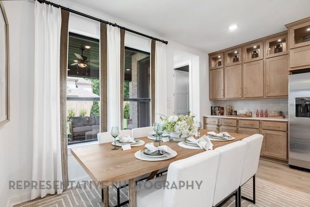 353 Blue Summit BND, Liberty Hill, TX 78642