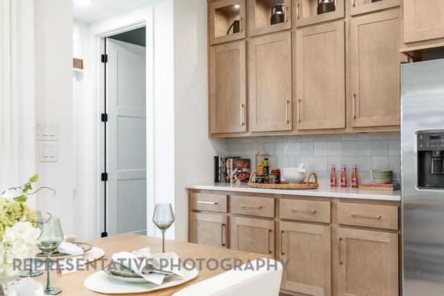 353 Blue Summit BND, Liberty Hill, TX 78642